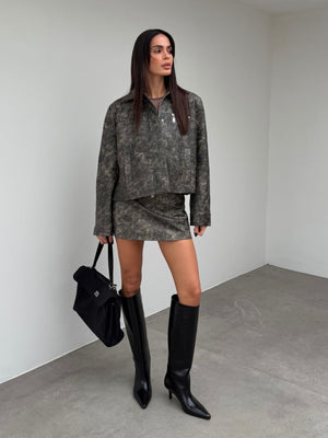 Eskitme Deri Yaka Detay Ceket Gri