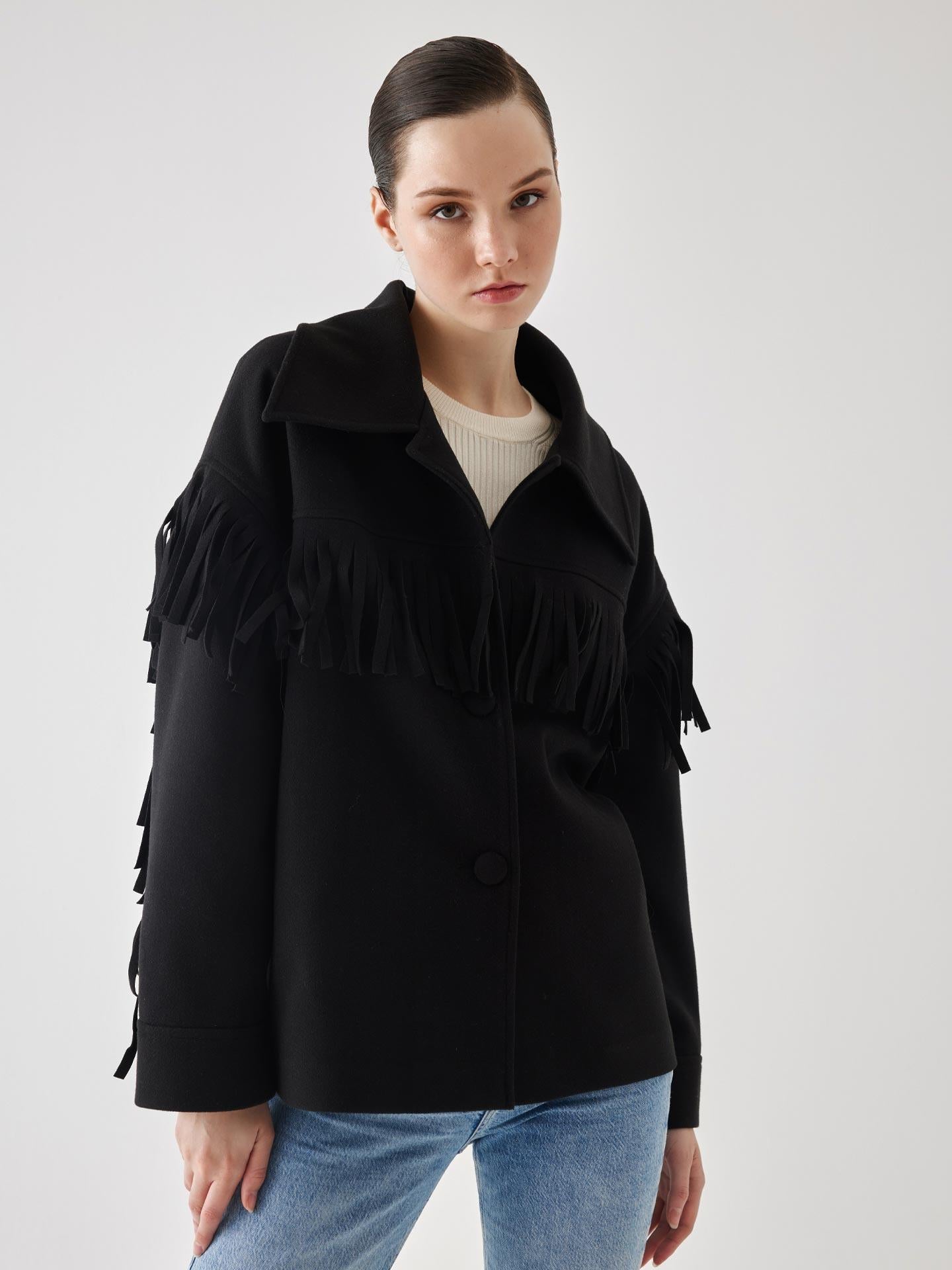 Püsküllü Oversize Siyah Kaşe Kaban